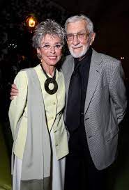 Gordon was born lennard issac gordon on 10th march, 1929 in willesden and passed away on 30th jun 2010 aged 81. Rita Moreno S Husband Leonard Gordon Was A Big Part Of Her Life Before His Death In 2010