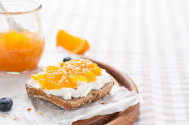Tartine De Fromage Frais Confiture D Abricot Et Cacahuetes Retrouvez Toutes Les Recettes De Nos Dieteticiennes Www Cr Alimentation Recette Fromage Gourmet