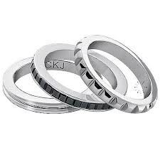 A Gorgeous Stainless Seel Ring With Swarovski By Calvin Klein Alyans