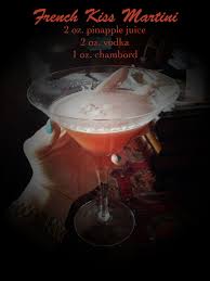 French Kiss Martini Recipe Jpg 2 448 3 264 Pixels Martini Recipes French Kiss Martini Recipe Yummy Drinks