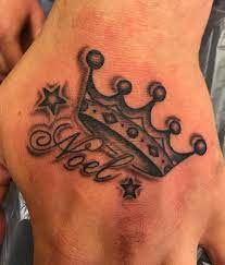 Soon 3 years of tattooing. Tattoo Krone Mit Name Und Sternen Peters Tattoo Studio Facebook