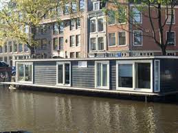 Vor allem bei mehreren personen lohnt es ich schnell. Das Gaste Hausboot Amsterdam Firma The Guest Houseboatfrau Danielle
