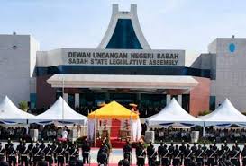 Det er et unicameral system som består av 60 medlemmer. Ikat Sokongan Pemimpin Pas Akan Dilantik Dalam Dun Sabah