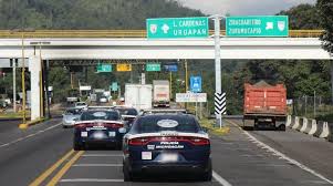 Luego de que la autopista siglo xxi, la más importante de michoacán, tuvo que ser cerrada el miércoles pasado debido a la aparición de una grieta de 150 metros, este sábado por la tarde un tramo se derrumbó. Autopista Siglo Xxi Archivos Pagina 11 De 36 Atiempo