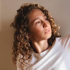 The calm before the storm🌪️ Lately I've really enjoyed some downtime at  home🏡💕 Appreciating the simple things in a quiet period. Because in a  blink of an eye, I'll be