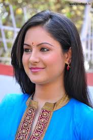 In 2021, she was approached to play the character position aishwarya within the tremendous hit tv present pandian shops. Puja Banerjee Navel Shefalitayal