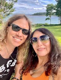 Here is some footage from a recent corporate show for The National Air  Traffic Controllers Association with my band Ben Mauro & The Radio Rockets.  This band features the amazing rhythm section