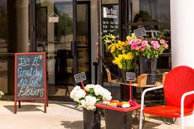 We are a traditional florist with an. Contact Us Lafleur Fresh Flower Market