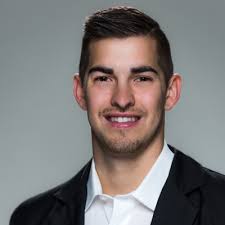 Ravens TE Mark Andrews Surprises a Young Quarterback w/ Type 1 Diabetes and  Joins Him