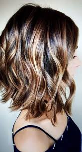 A tad old but recreating the look with some smart hair color can make you look chic. 22 Trendy Hair Color Ideas For Brunettes For Fall Shoulder Length Hair Styles Brunette Hair Color Fall Hair Color For Brunettes