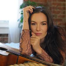 Julia Nicholson (Jimi) is a BC live musician in BC. Available for weddings  and corporate bookings. — Musos Entertainment