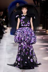 Hubert de givenchy founded his eponymous house in 1952. Givenchy S Haute Couture Was An Ode To Sapphic Romanticism I D