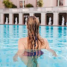 The effects have to do with chemical makeup of both chlorine and our hair. Hair Turned Green From Chlorine Learn How To Reverse It Hair Motive Hair Motive