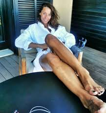 Confessioni di una campionessa imperfetta (solferino), confessando di essere stata vittima di violenza da parte di un uomo, a 18 anni, ma di essersi salvata. Elisa Di Francisca S Feet Wikifeet