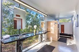 Kathryn Bigelow Lists Longtime Home Above Beverly Hills Beverly Hills Houses Celebrity Houses Beverly Hills