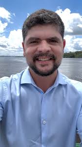 O Prêmio Roche de Jornalismo em Saúde 2025 está com inscrições abertas para  jornalistas de toda a América Latina, Espanha e Portugal!, E quem faz o  convite este ano é Daniel Nardin, do Amazônia Vox, ...