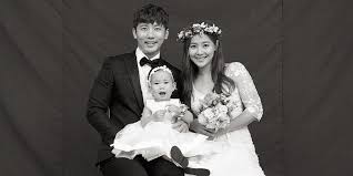Visit craft breweries and artisan wineries while winning prizes with the eugene ale trail and pinot bingo programs. Eugene Is Pregnant With Her Second Child Allkpop