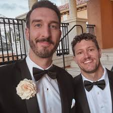 Any Sicilian love songs you all recommend?