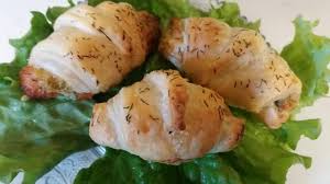 Petits Croissants Feuilletes Au Saumon Et Poireaux Cuisine Turque Recette Turque Facile Poireaux
