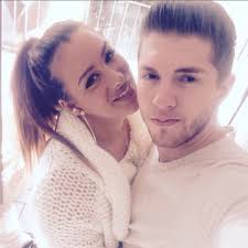 Wie joey heindle im interview mit promiflash berichtete, ist er noch mit seiner ehemaligen partnerin justine dippl verheiratet. Joey Heindle Wird Es Mit Justine Dippl Nur Eine Schein Ehe Geben News De