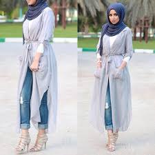 Fashion itu yang penting percaya diri! Hijab Style Kekinian Dan Simple Ala Wanita Turki Ini Bikin Kamu Makin Mempesona