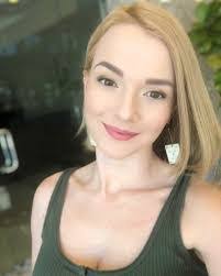 Alison Caraballo's Instagram, Twitter & Facebook