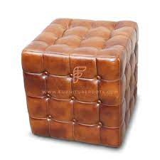 Maybe you would like to learn more about one of these? Buy Fr Ottomans Series Designer Chesterfield Style Tufted Square Pouf In Leather Upholstery Online Leather Ottomans And Poufs Hotel Restaurant And Cafe Seating Commercial Furniture Furnitureroots Product