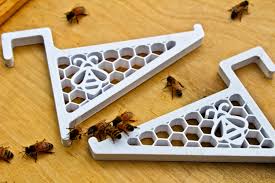 2 Frame Bee Hive Frame Holder For Beekeeping Etsy Bee Keeping Beekeeping Frames Framed Bee