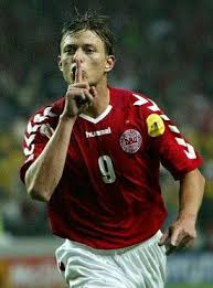 Aug 25, 2021 · wie sagt man jon dahl tomasson auf englisch? 30 Ideeen Over Tomasson In 2021 Voetbal Rotterdam Football