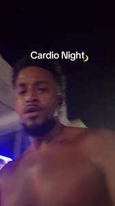 Me encanta correr solo y en la noche🌙😉