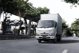 Single wide tires on a class 8 truck improve fuel economy by 7% on flat terrain. Hino 300 Series Narrow Cab 3 5 5 5 Tons Toyota Mauritius
