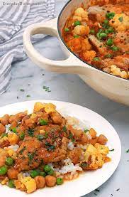 One Pan Chicken Curry Recipe With Chickpeas And Cauliflower Recipe Curry Recipes Curry Chicken Recipes Curry Chicken