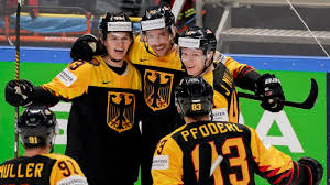 Im finale musste sich die deutsche eishockey nationalmannschaft mit 2:3 nach. Eishockey Wm Deutschland Nach Zittersieg Gegen Lettland Im Viertelfinale Sport Mix Bild De