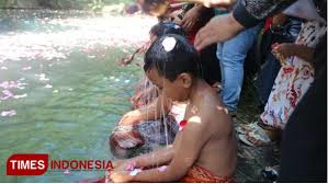 Cara mandi bunga untuk membangkitkan seri. Mengenal Ritual Buang Sial Sebelum Khitan Anak Anak Kota Batu Regional Liputan6 Com