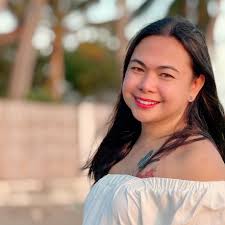 Happy birthday sa ating kaibigan Ma'am Mhidzzy Minel .God bless 🥰🎂🎁