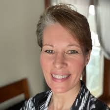 Tracy Fallon's Instagram, Twitter & Facebook