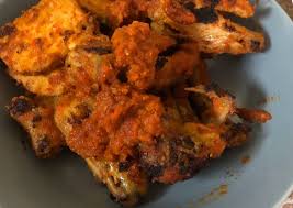 Bahan 1 kg ayam, potong sesuai selera 250 gram kembang kol, potong per kuntum 750 ml susu cair 5 sendok makan margarin 4 sendok makan kecap manis 3 batang serai, memarkan 4 lembar daun jeruk 3 lembar daun salam 1 1/2 sendok teh garam 1 1/2 sendok teh merica 4 sendok makan air jeruk nipis 4 buah bawang bombai, iris cara masak tumis bumbu halus bersama daun jeruk, salam, dan serai dengan. Resep Ayam Ingkung Ayam Lodho Khas Jawa Timur Sedap Resep Enyak