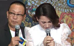 Phi nhung, trang thông tin chính thức về nhạc phi nhung, toàn bộ bài hát mới nhất đầy đủ video clip mv phi nhung qua mỹ từ năm 1989 và bắt đầu sự nghiệp ca hát năm 21 tuổi (1993) nghe theo lời. Ky á»©c Vui Váº» Phi Nhung Khoc Ngháº¹n Am áº£nh Qua Khá»© La Con Lai Bá»‹ Che CÆ°á»i Máº¹ Bá» RÆ¡i Co