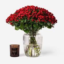 Lots of amazing ideas for last minute christmas gifts and luxury christmas gifts for same day, next day or delivery on a. 17 Christmas Flowers To Buy 2020 Christmas Flowers Delivery
