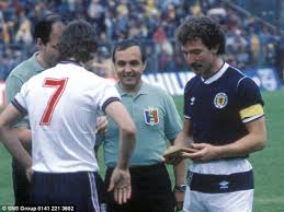 Born 6 may 1953) is a retired scottish professional football player and manager. Graeme Souness Thinks Scotland Can Get A Result Against England At Wembley Daily Mail Online