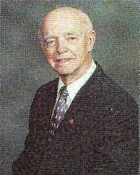 Lois Cecil's Instagram, Twitter & Facebook