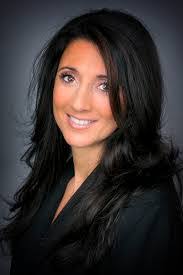 Ella Reynolds's Instagram, Twitter & Facebook