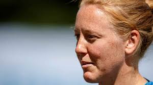 Tidigare landslagsspelarna inbjudna då fotbollsdamerna firar 50 år på  fredagens match