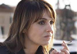 Info su paola cortellesi biografia filmografia discografia video foto citazioni curiosità frasi celebri qui puoi conoscere la carriera e le curiosità sulla vita privata di paola cortellesi, leggere le notizie più. Paola Cortellesi Chi E Da Cantante Ad Attrice Vita E Curiosita Su Di Lei