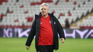 Gaziantep futbol kulübünün başkanı mehmet büyükekşi, genç ve başarıya aç bir teknik direktörle anlaşmak istediklerini söyledi. Gaziantep Fk Teknik Direktoru Marius Sumudica Romanya Ya Gitti