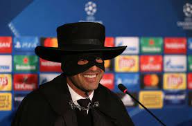 View phone numbers, addresses, public records, background check reports and possible arrest records for paulo fonseca. Uefa Champions League Donezk Trainer Paulo Fonseca Tritt Als Zorro Vor Die Presse Fussball Stuttgarter Zeitung