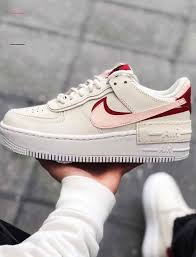 Black And White Nike Air Force Shadow Pin Von Shresth Virgil Auf Zapatillas In 2020 Weisse Nike Schuhe Nike Schuhe Outfits Nike Air Schuhe