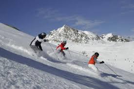 Unfortunatelly many of the resorts that had slopes open had to close them temporarely because of the warm weather. Top 4 Partii De Ski Din Romania Romania Mama Stiri Administratie Publica Anunturi Joburi Turism Sport Lifestyle Divertisment