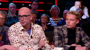 Erik dijkstra is een nederlandse journalist en presentator, die bekend werd als jakhals erik bij de wereld draait door. Erik Dijkstra Over Trainer Gertjan Verbeek Youtube