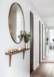 Decorer Une Petite Entree Miroir 2 Entree Maison Moderne Amenagement Entree Maison Deco Entree Maison